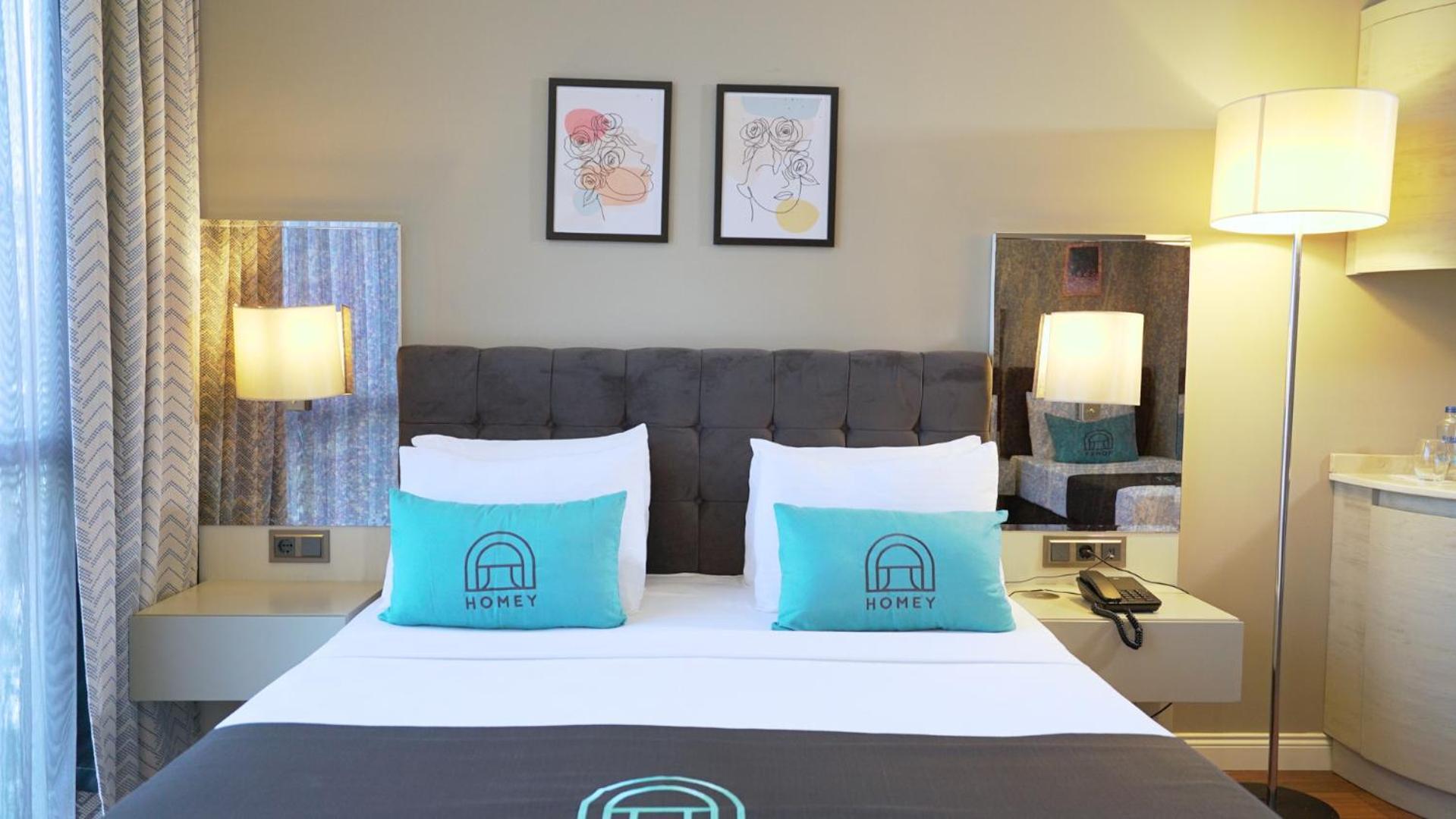 Homey Airport Hotel Arnavutkoy ภายนอก รูปภาพ