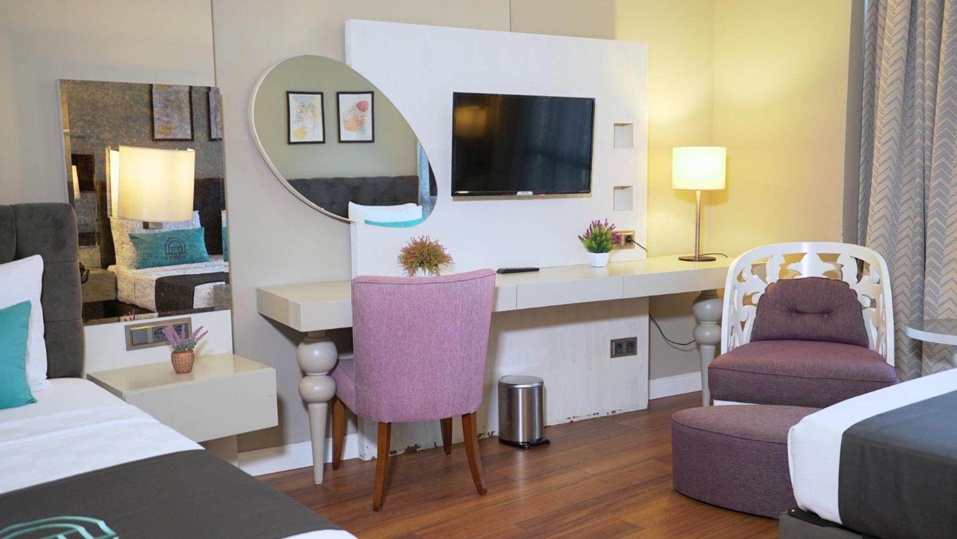Homey Airport Hotel Arnavutkoy ภายนอก รูปภาพ