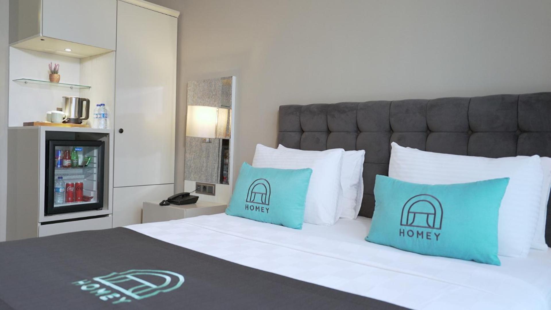 Homey Airport Hotel Arnavutkoy ภายนอก รูปภาพ