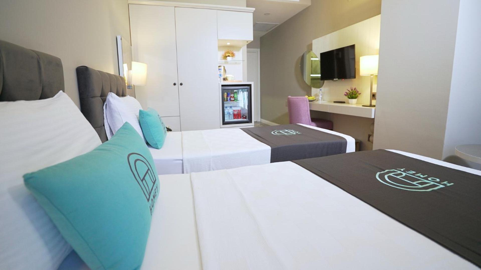 Homey Airport Hotel Arnavutkoy ภายนอก รูปภาพ